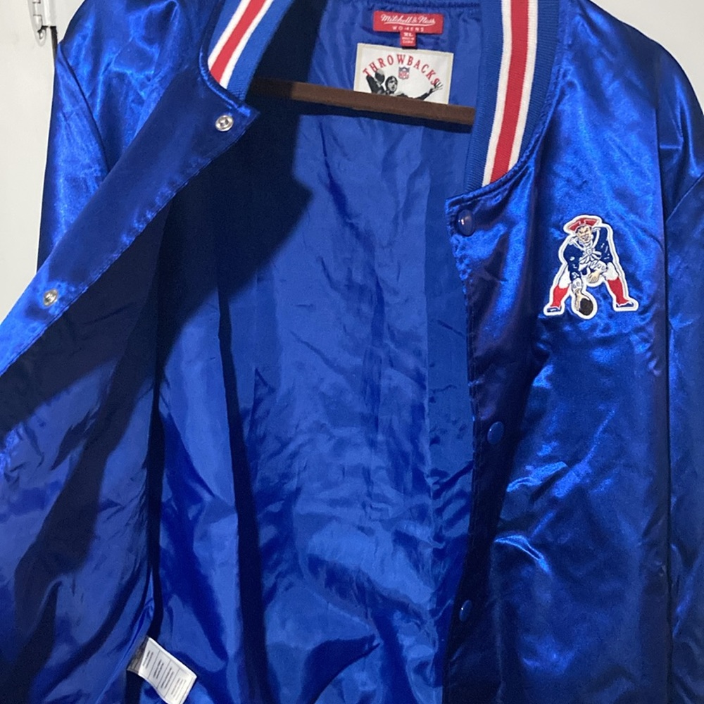 New England Patriots womens jacket. Size XL - Picture 6 of 6